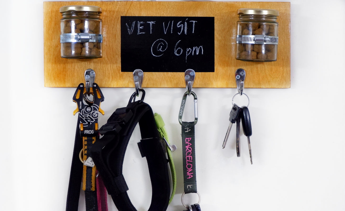 Petarchi Dog Leash Hanger with blackboard
